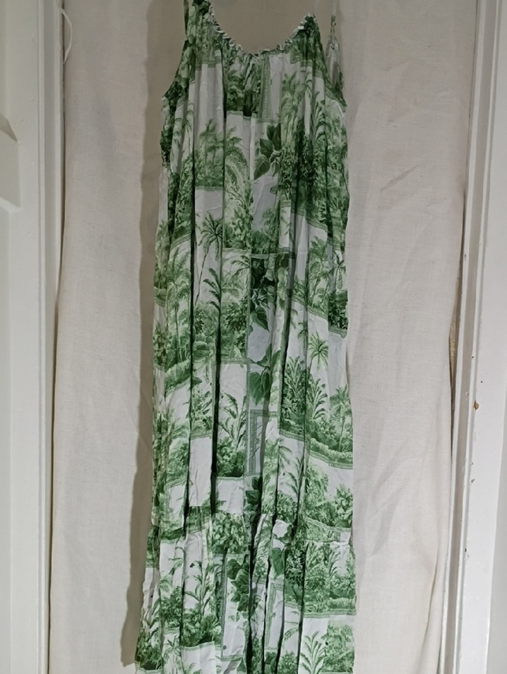 Green Botanical Print Maxi Dress -